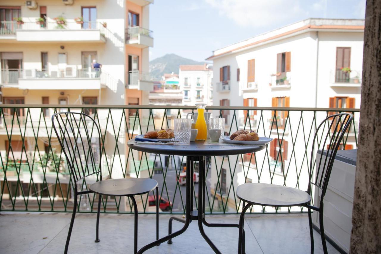 Velia34 Bed and Breakfast Salerno Eksteriør billede